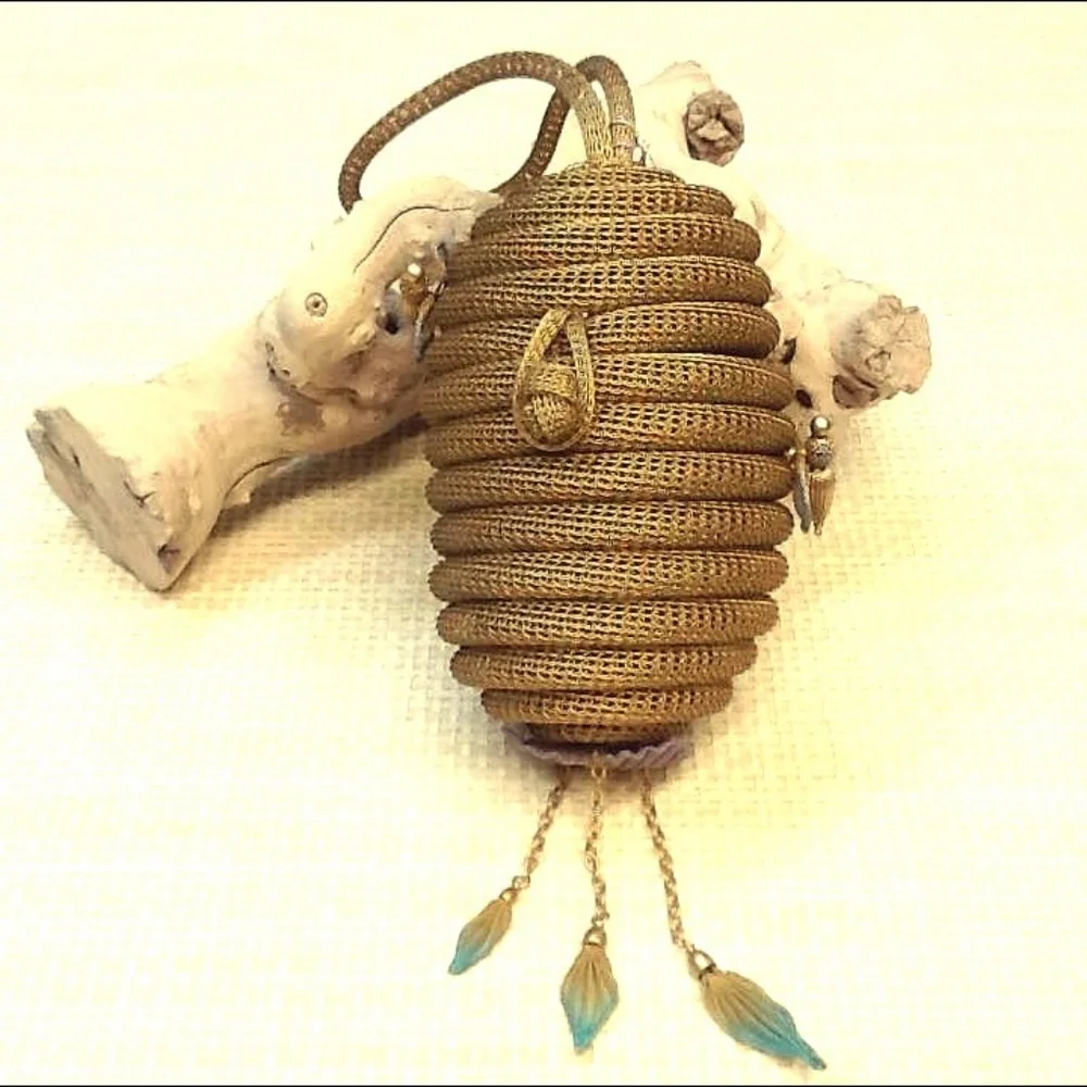 Sarah Cavender Metalworks Beehive Hand Bag - Picture 1 of 6